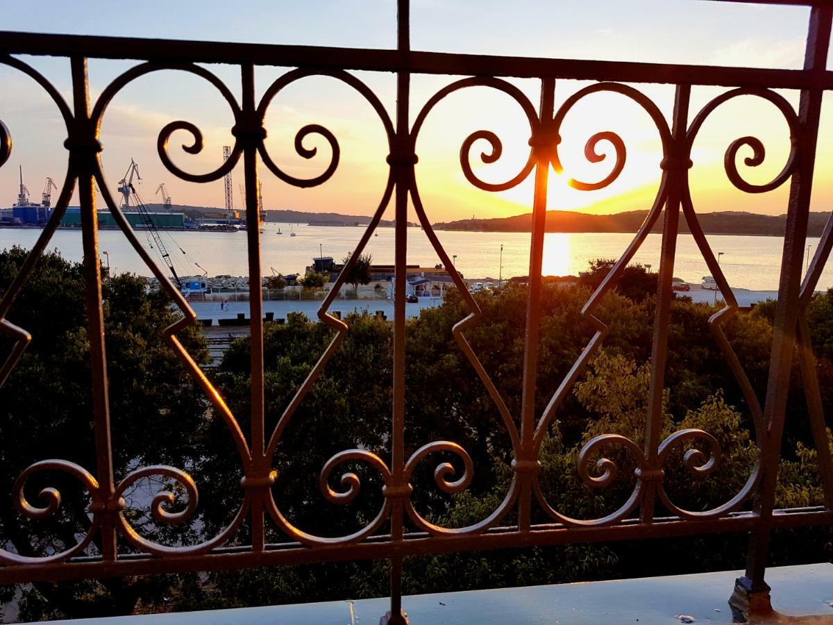 App Obrovac In The Centre - With Amazing Sea View! Apartamento PUY Exterior foto