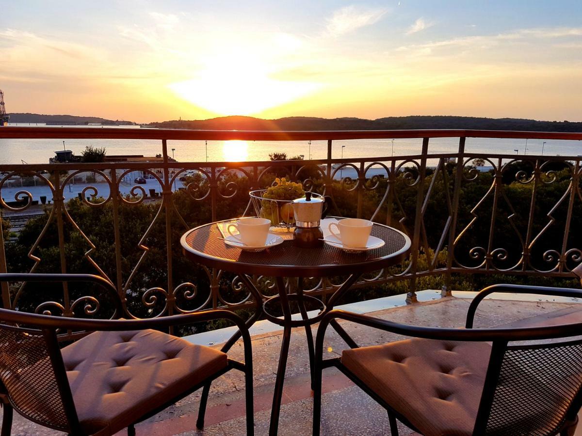 App Obrovac In The Centre - With Amazing Sea View! Apartamento PUY Exterior foto